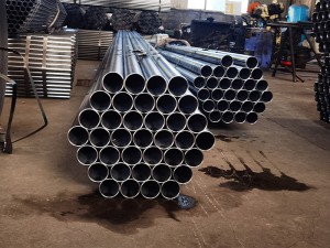 Welded steel pipe